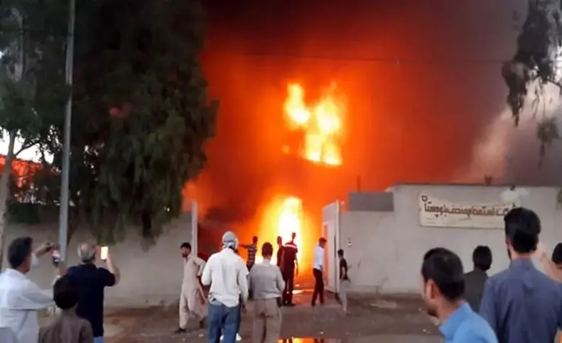 آتش‌سوزی در کارخانۀ فوم اردبیل؛ علت چه بود؟