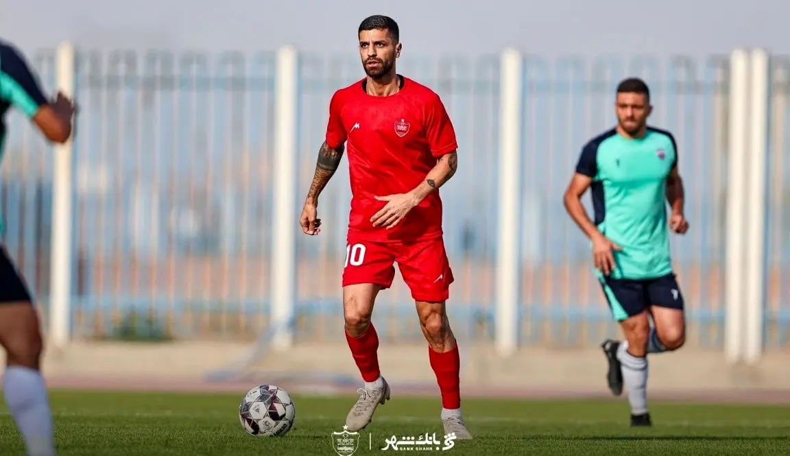 وحید هاشمیان 2 ستاره پرسپولیس را از ترکیب دور کرد؛ بفرمایید نیمکت!
