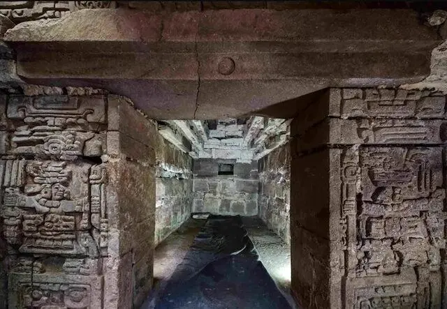 کشف بقایای یک مقبره ۱۴۰۰ساله در آمریکا