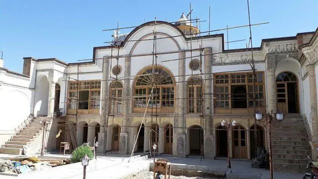 مرمتگر باید عاشق باشد نه کاسب و جاهل!