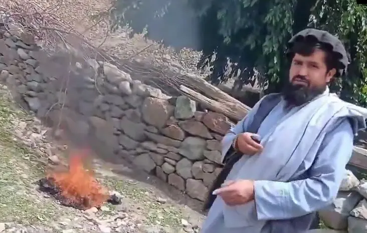 آتش زدن شلوار شهروندان افغان توسط طالبان!