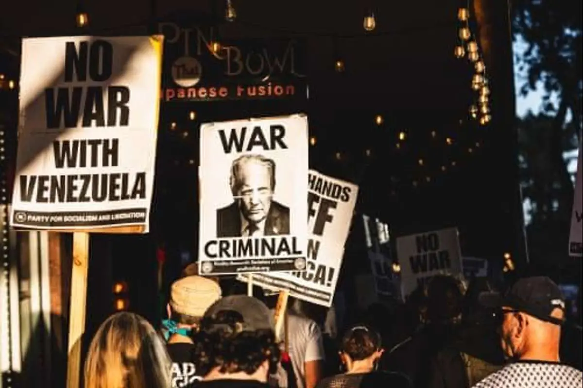 رئیس‌جمهور مدرن یا رئیس باند مافیا؟