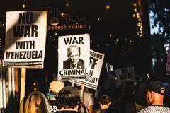 رئیس‌جمهور مدرن یا رئیس باند مافیا؟