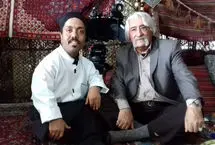 بوسۀ «امید علیمردانی» بر چهرۀ «حشمت فردوس» در نشست خبری سریال «ستایش» 