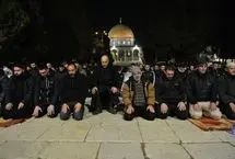 اقامه نخستین نماز تراویح در مسجدالاقصی پس از اعلام آغاز رمضان 