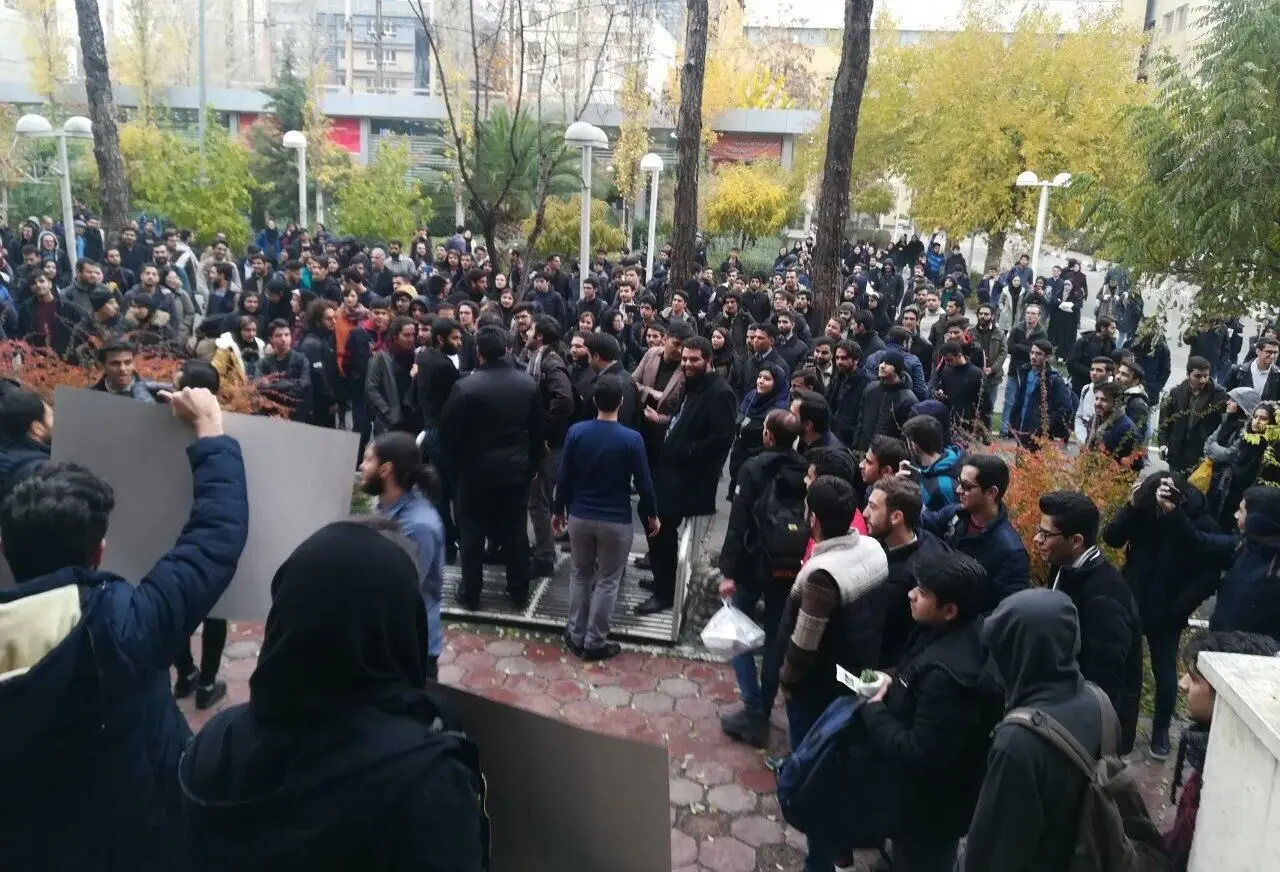 آسیب چند دانشجو در تجمع روز گذشته 