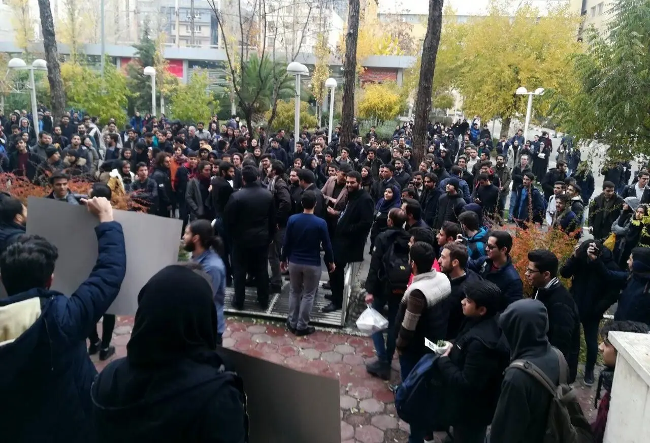 آسیب چند دانشجو در تجمع روز گذشته 