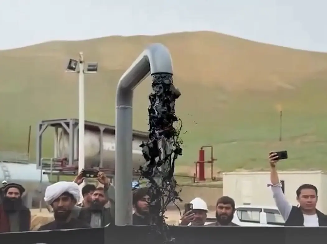  طالبان استخراج نفت از ۵ چاه جدید را آغاز کرد