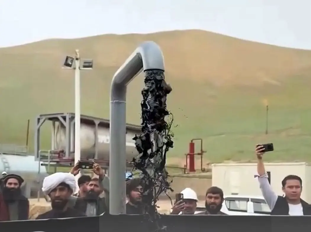  طالبان استخراج نفت از ۵ چاه جدید را آغاز کرد