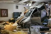 پرواز خودرو و سقوط در یک خانه!