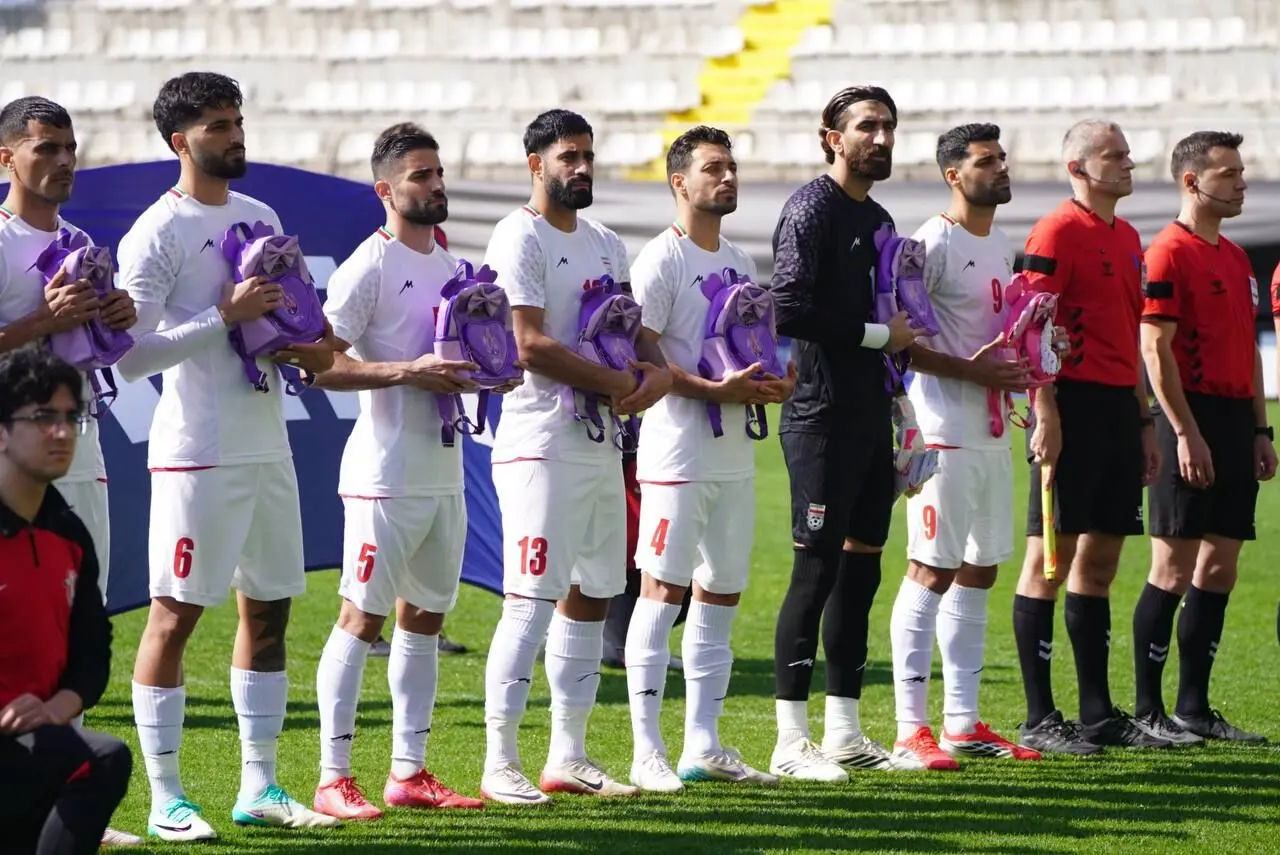 ببینید؛ رفتار بازیکنان تیم ملی هنگام پخش سرود ملی