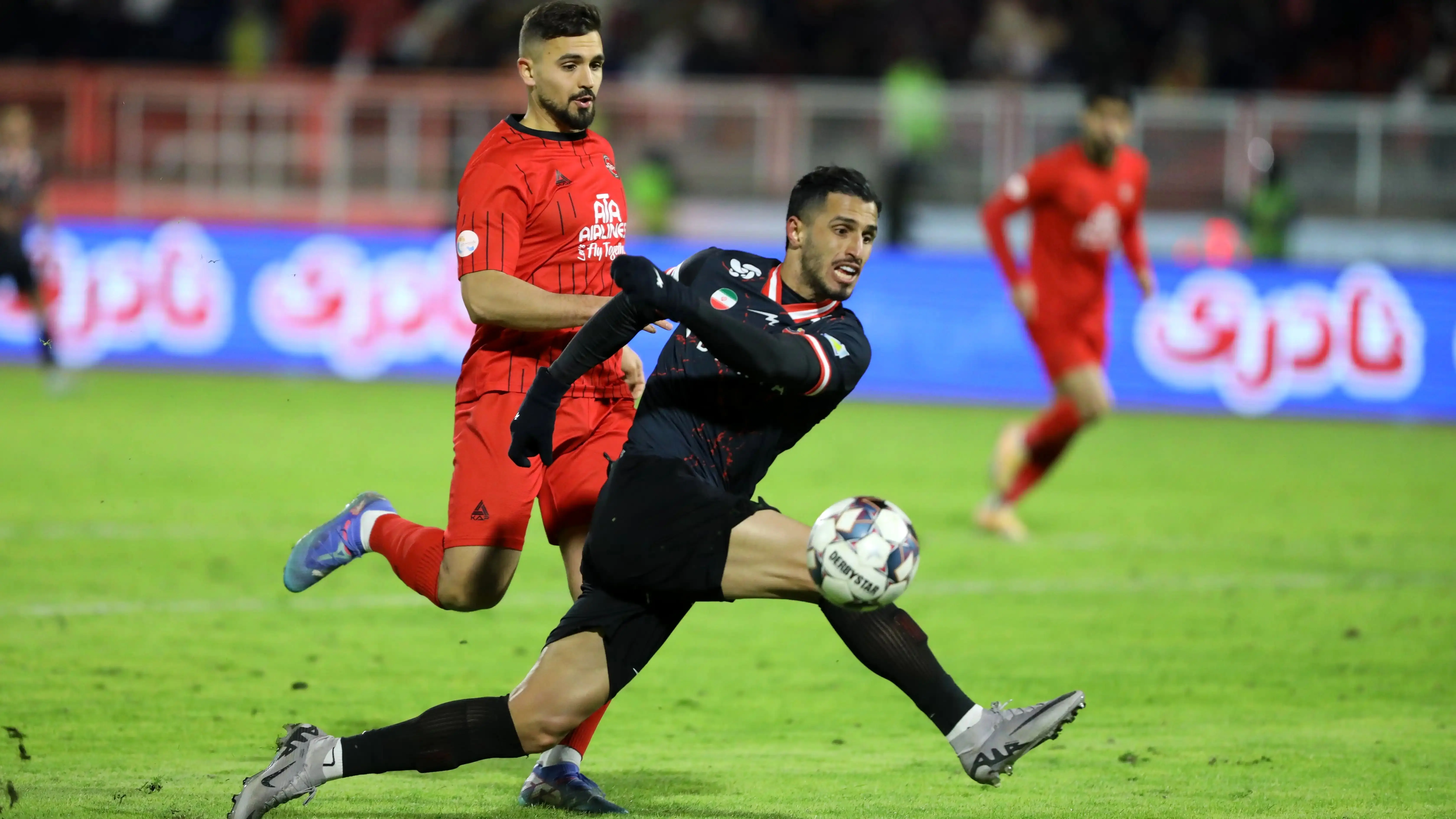 گمشده در بهانه‌ها؛ «علی علیپور را ندیدید؟»

