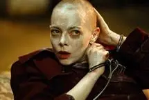 «بوگونیا» (Bugonia)، بهترین بازی اما استون که بیننده را میخکوب می‌کند