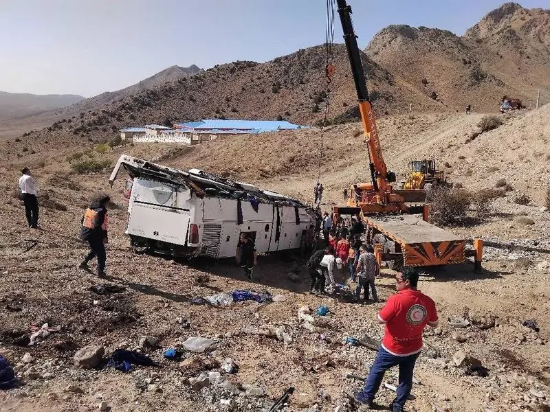 سقوط اتوبوس