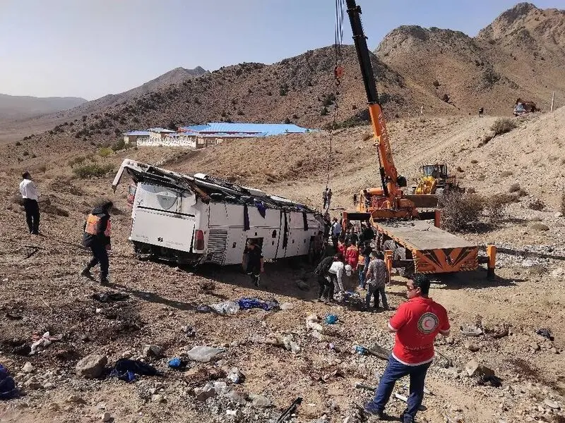 سقوط اتوبوس