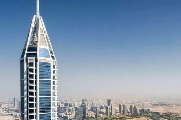 برخورد پهپاد با برج مارینا دبی