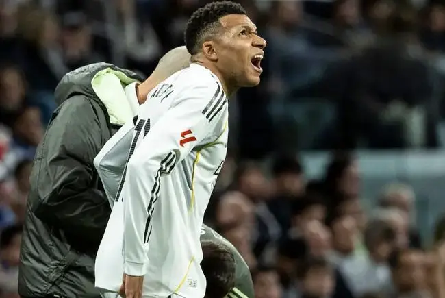 امباپه با انگشت شکسته در لیست بازی با منچسترسیتی