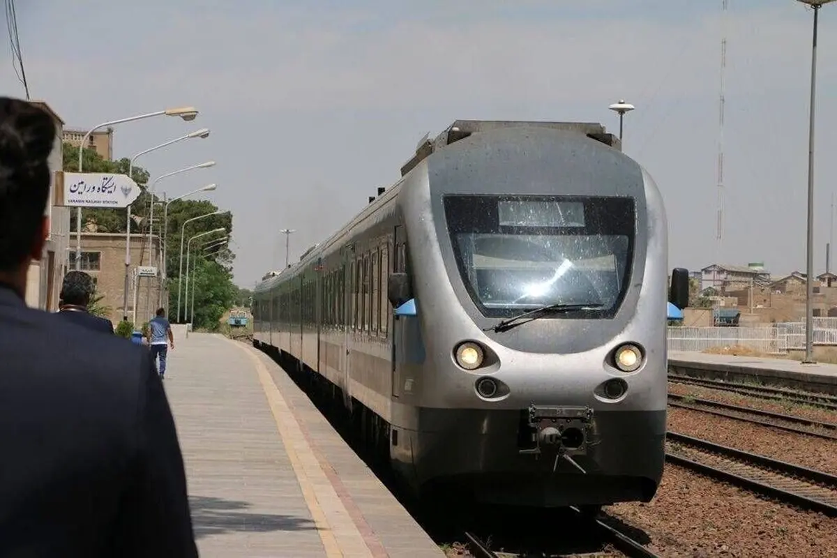 ایستگاه راه‌آهن ورامین مبداء حرکت قطار تهران - مشهد شد