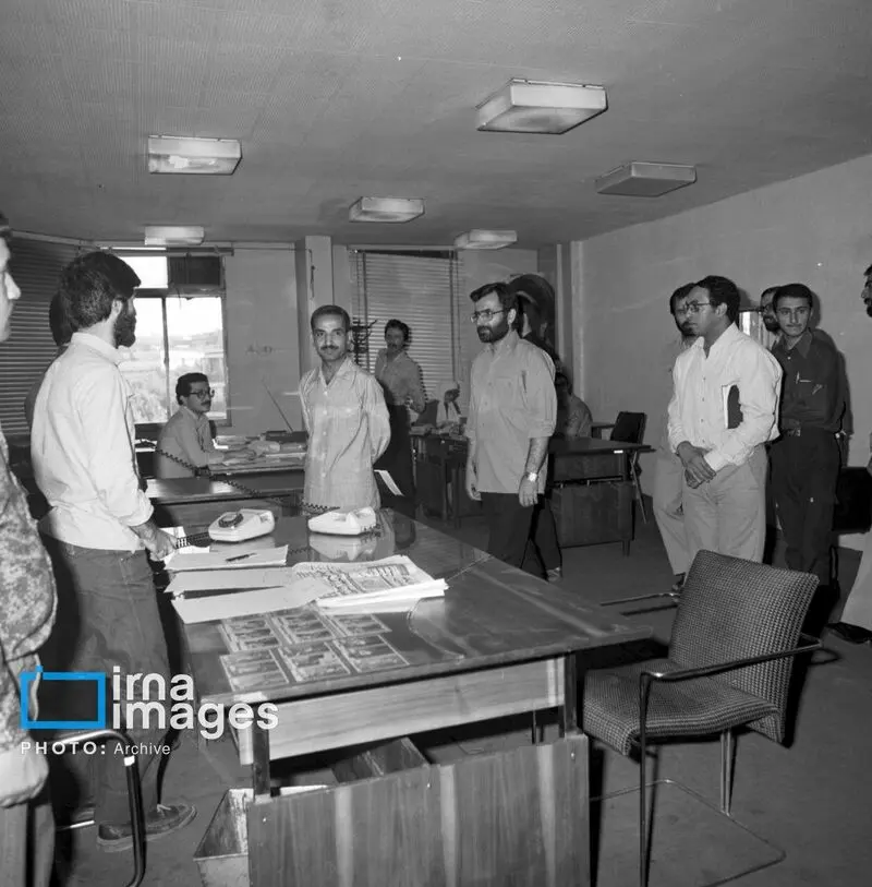 عکسی از جوانی‌های شهید کمال خرازی و حدادعادل در ورزشگاه آزادی/ تصاویری از دیپلمات شهید در کنار امام، رهبر شهید انقلاب، محسن رضایی و صیاد شیرازی