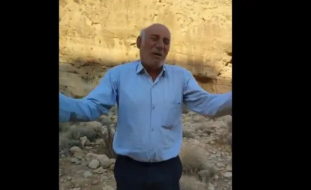 گریه و زاری پیرمردی که درختانش توسط شهرداری جهرم قطع شد