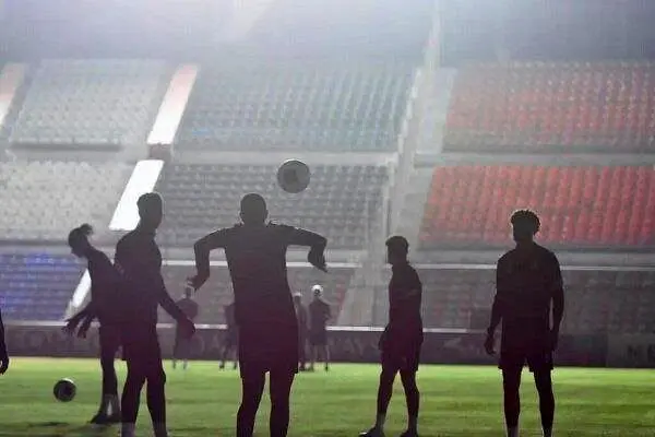 فوتبال در تهران تعطیل شد