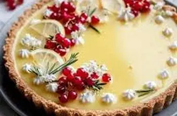 دسر بیسکوییت و انار با کرم لوتوس؛ ویژه شب چله 