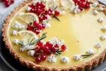 دسر بیسکوییت و انار با کرم لوتوس؛ ویژه شب چله 