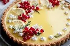 دسر بیسکوییت و انار با کرم لوتوس؛ ویژه شب چله 