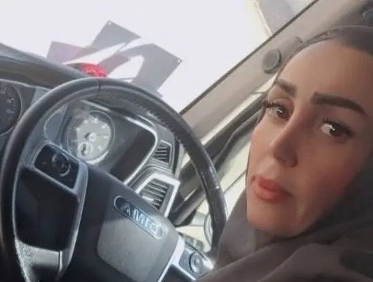 ببینید؛ راننده زن کامیون و واکنش جالب مردم