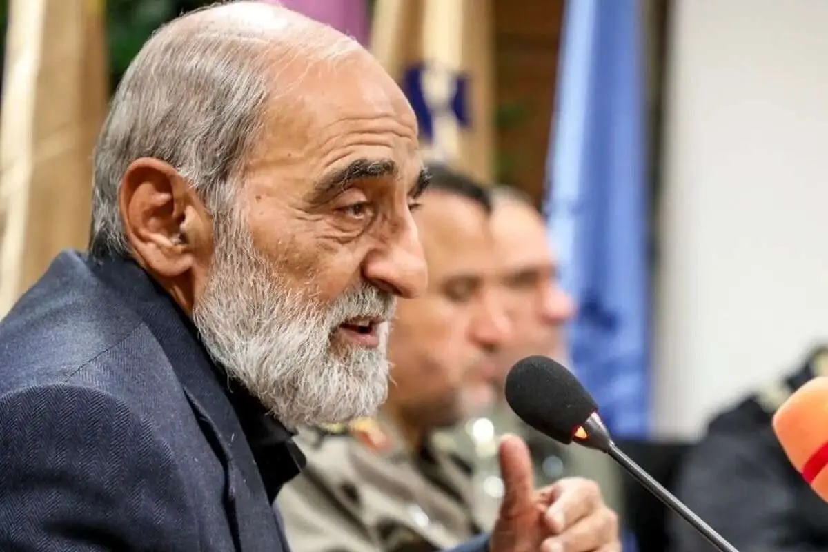 شریعتمداری: پزشکیان دشمن را به بستن تنگه هرمز تهدید کرد