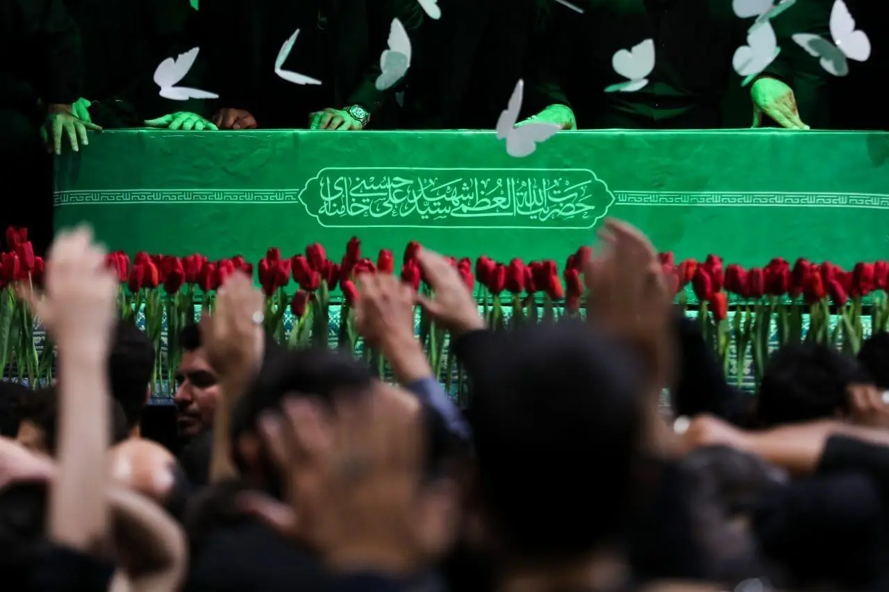 ورود مقامات ترکمنستانی به تهران برای شرکت در مراسم تشییع رهبر شهید