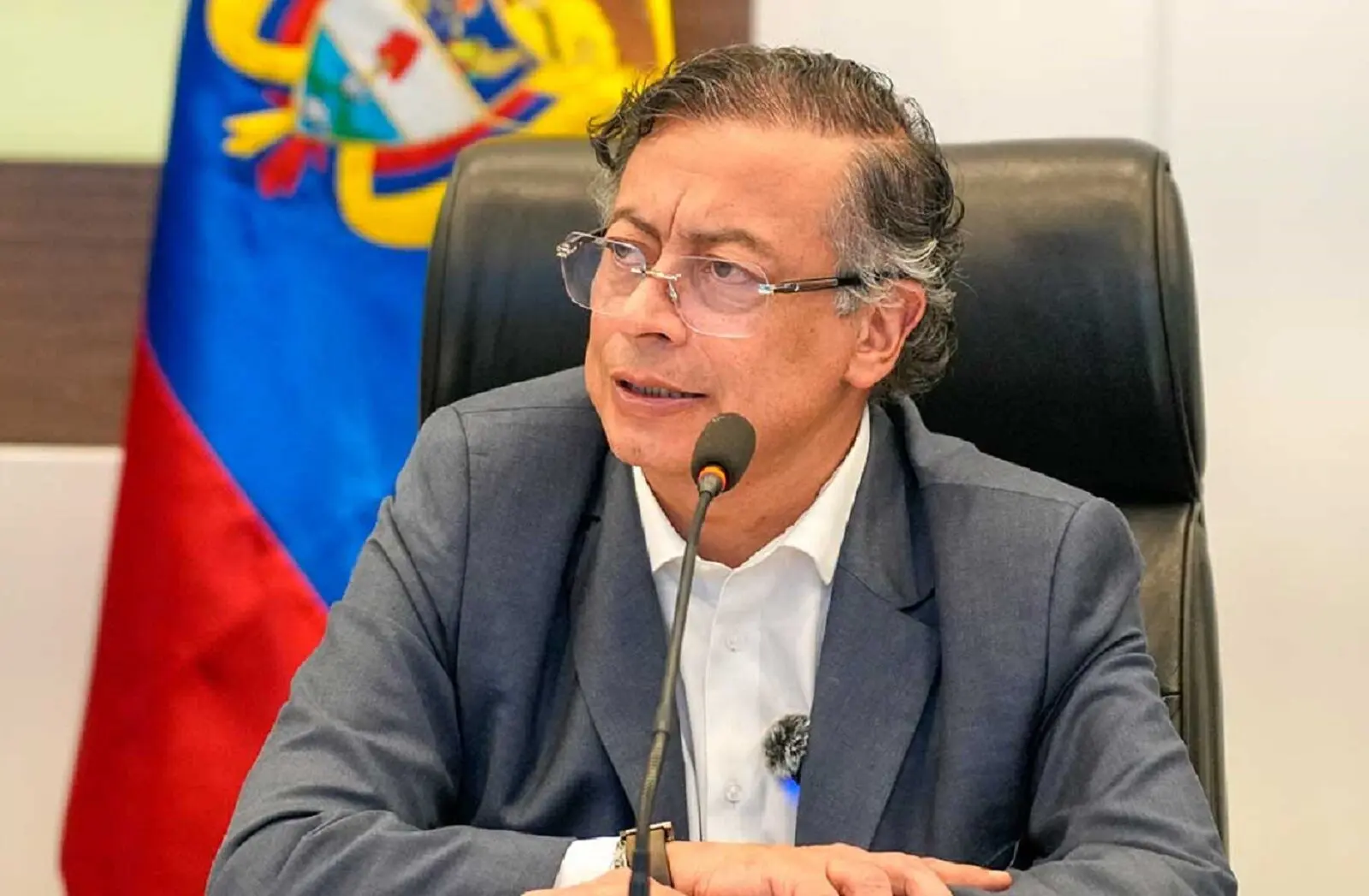 رئیس جمهور کلمبیا به ترامپ: من را تهدید نکن، اینجا منتظرت هستم