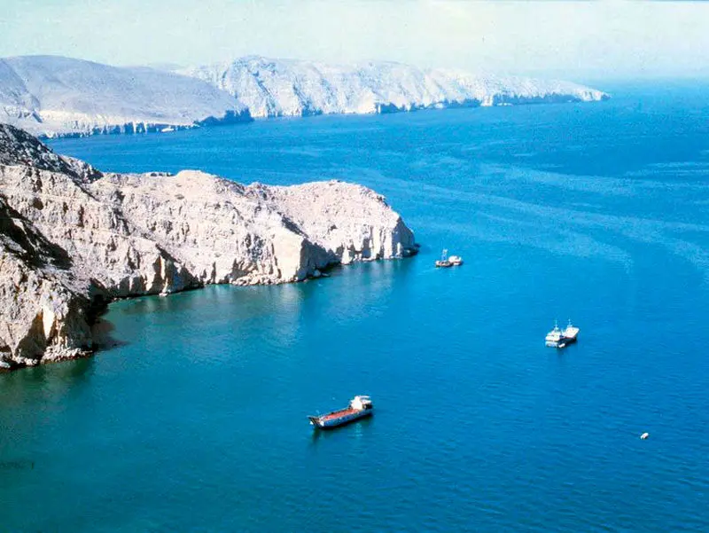 تنگه هرمز