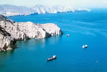 تصویب قانون دریافت عوارض برای عبور از تنگهٔ هرمز؟!