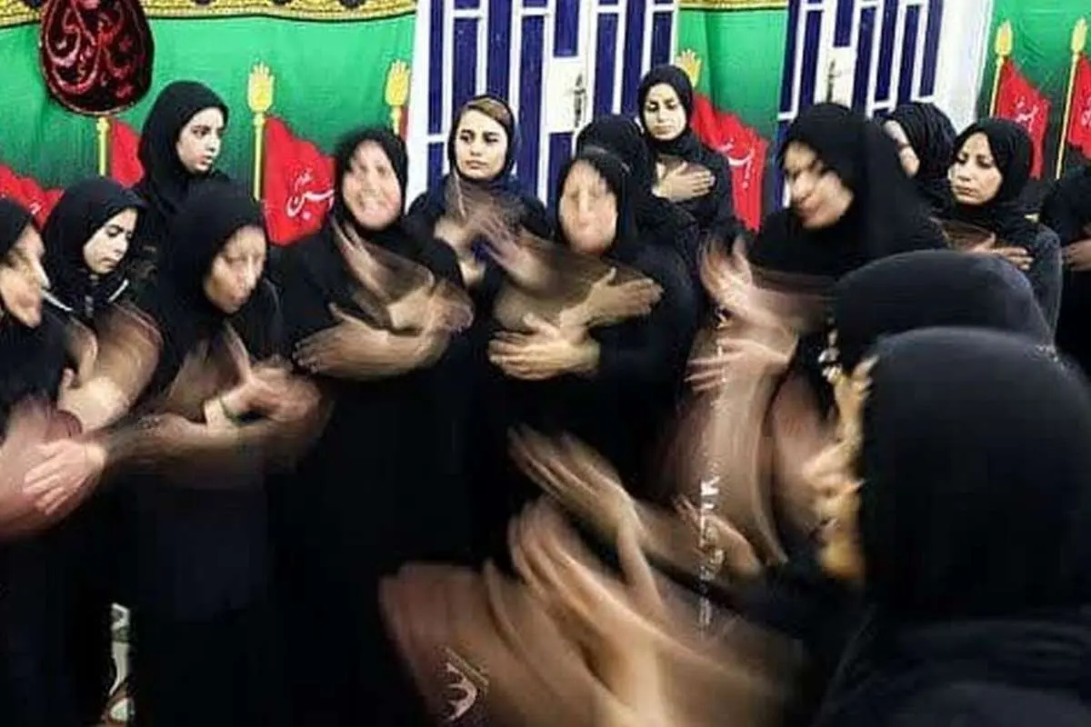 ببینید؛ سوگواری ایستاده زنان بوشهری به یاد شهدای کربلا