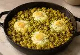 طرز تهیه باقلا وابیج گیلانی؛ غذای ساده شمالی با عطر سیر و شوید