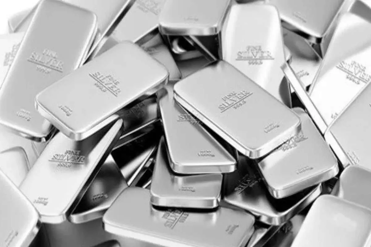 انس جهانی نقره به دلار چقدر است؟