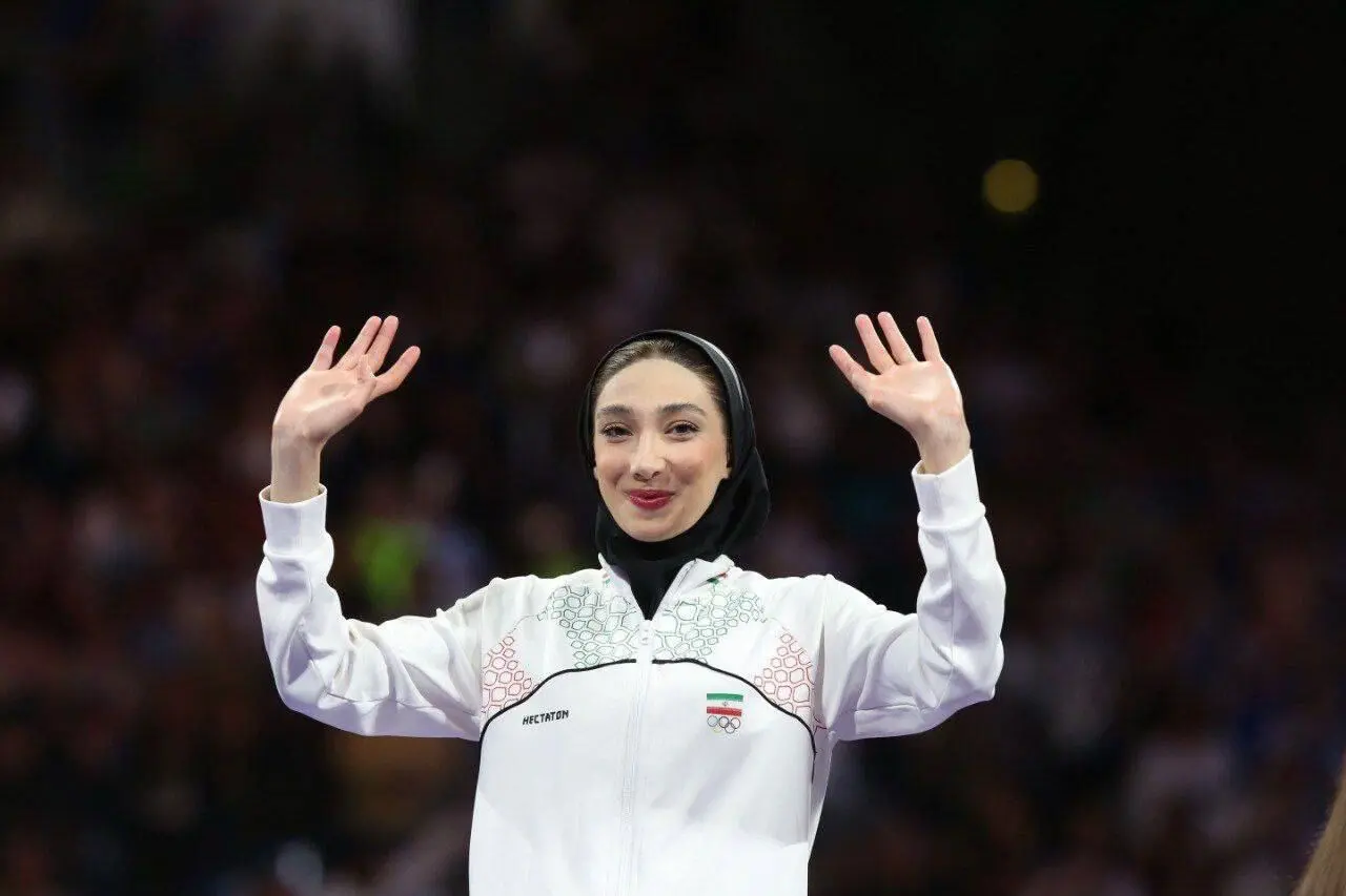 مبینا نعمت‌زاده در پیاده‌روی اربعین 