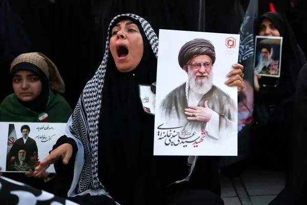 تصاویر؛ روایت الجزیره از مراسم تاریخی تشییع آیت‌الله خامنه‌ای  