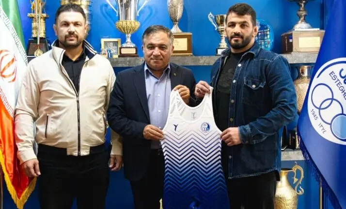 فوتبالیست معمولی ۱۰۰ میلیارد می‌گیرد، حسن یزدانی ۷ میلیارد!