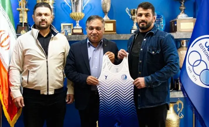 فوتبالیست معمولی ۱۰۰ میلیارد می‌گیرد، حسن یزدانی ۷ میلیارد!