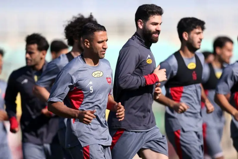 ضربدر قرمز ثابت کارتال روی دو پرسپولیسی