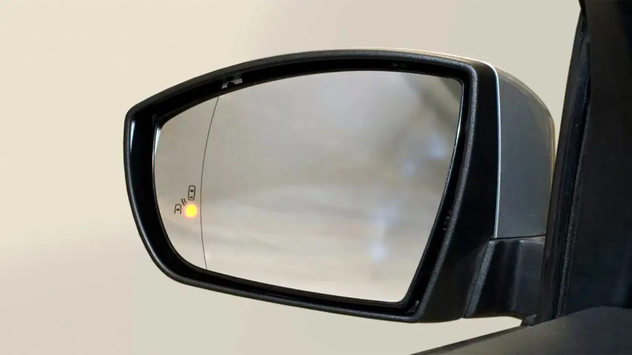 این خط کوچک روی آینه بغل جان شما را نجات می‌دهد!