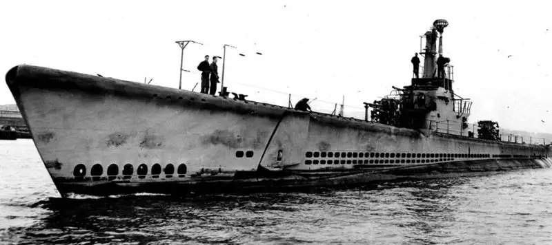 زیردریایی‌های نظامی