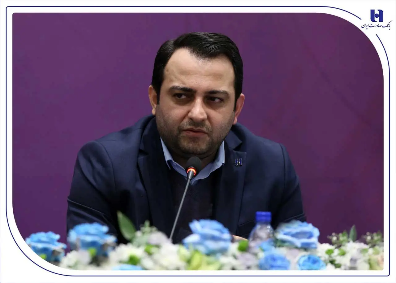 محسن سیفی: بانک صادرات ایران به‌دنبال تعامل راهبردی و پایدار با صنعت پتروشیمی است