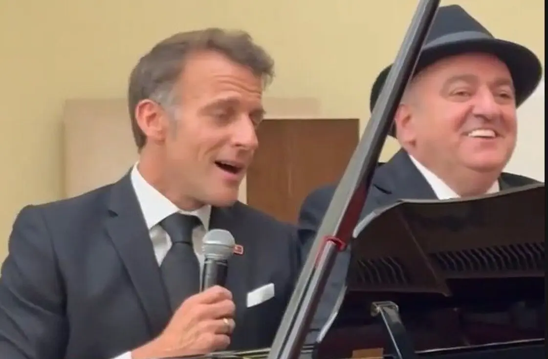 مکرون در ایروان آواز خواند