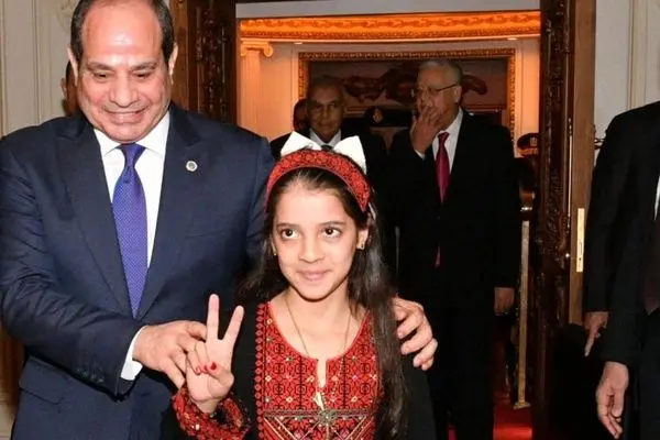 واکنش احساسی سیسی به دیدار با دختربچه مجروح فلسطینی