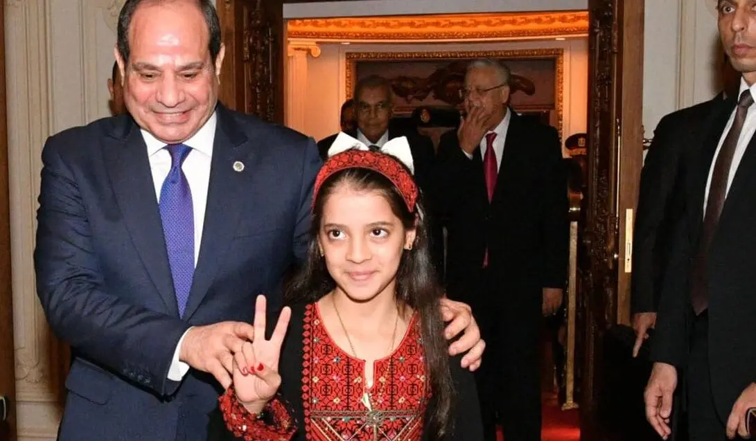 واکنش احساسی سیسی به دیدار با دختربچه مجروح فلسطینی