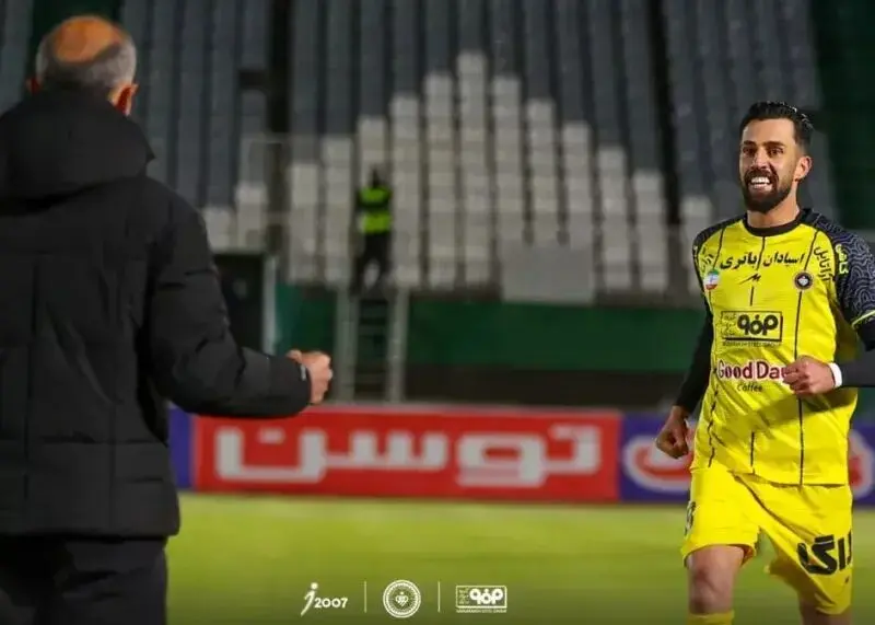 باخت ۰-۱ آلومینیوم اراک مقابل سپاهان؛ شاگردان محرم صدر را پس گرفتند