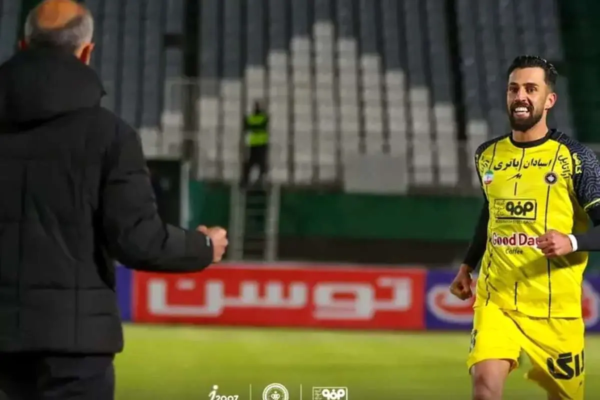 باخت ۰-۱ آلومینیوم اراک مقابل سپاهان؛ شاگردان محرم صدر را پس گرفتند